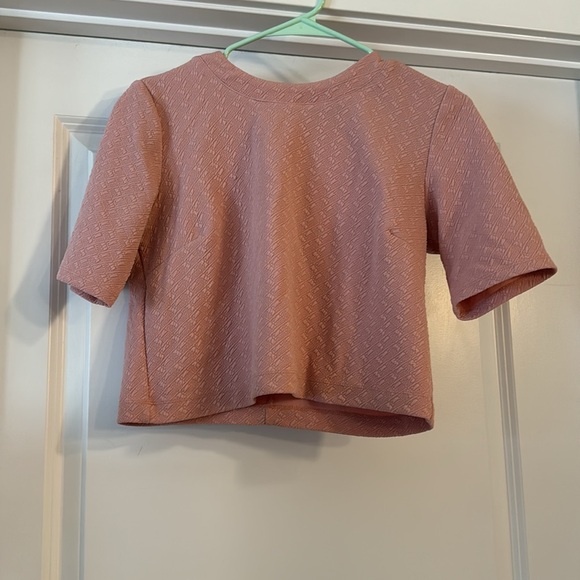 Pink Forever 21 crop top - Picture 2 of 5